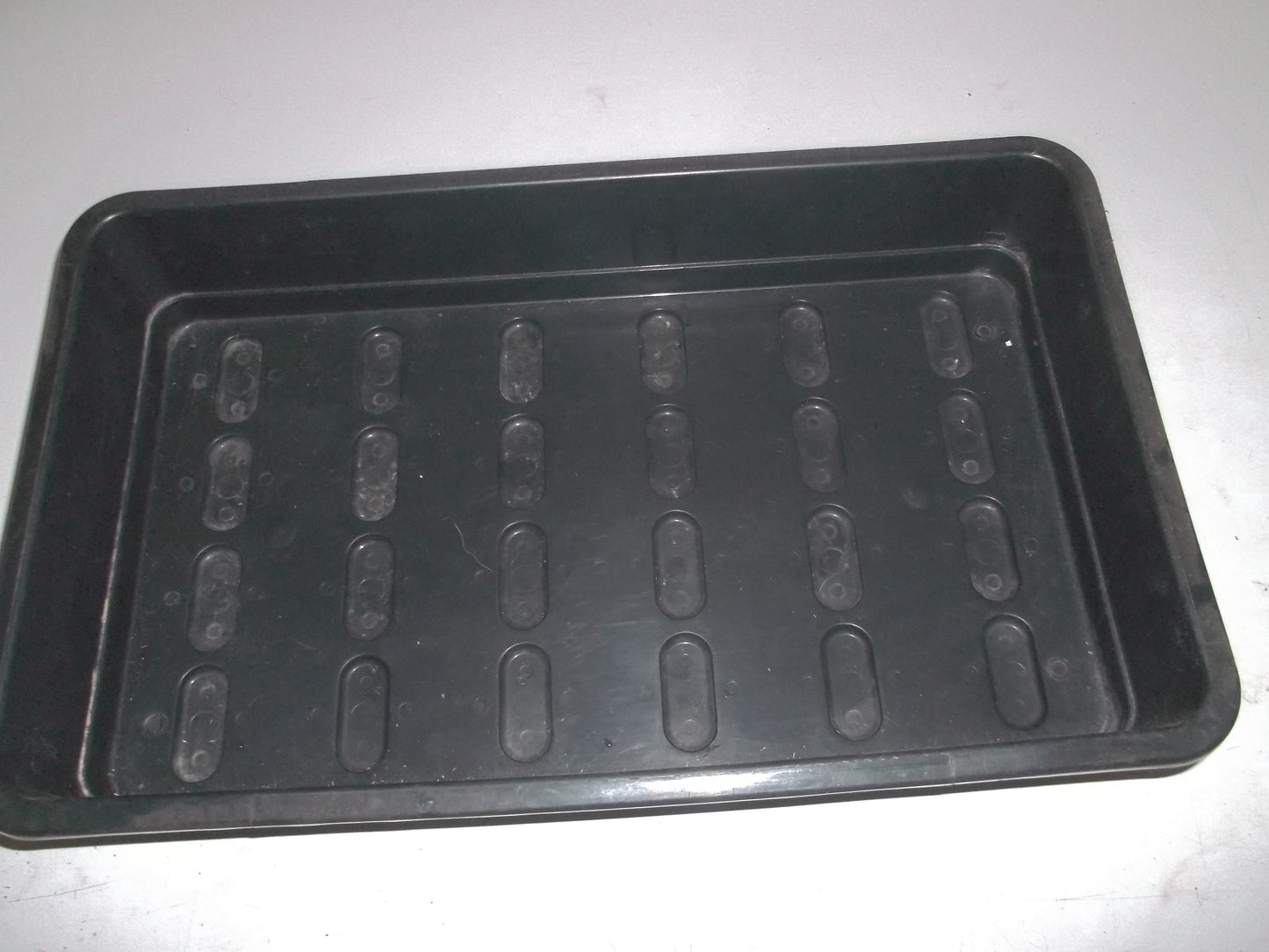 4 x Sturdy seed trays